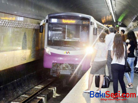 Bakı metrosunda sərnişin stansiyanın yoluna düşdü