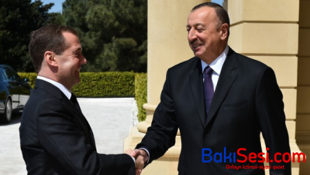 Medvedev İlham Əliyevi təbrik etdi