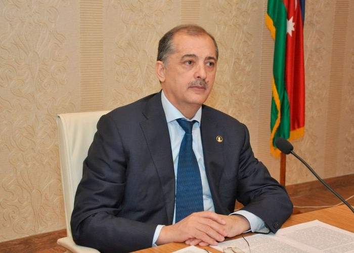 Vilyam Hacıyev həbsdə namaza başladı