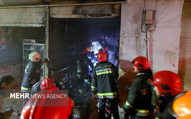 Tehranın “Böyük bazar”ında yanğın