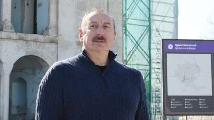 "İşğaldan azad edilmiş bütün şəhərlər Baş plan əsasında yenidən qurulacaq" - Prezident