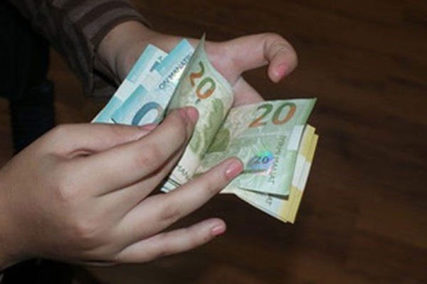 Bu həkimlərə ödənilən əlavələrin məbləği AÇIQLANDI