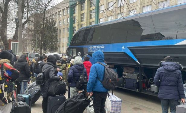 Ukraynadan Moldovaya keçən azərbaycanlıların növbəti qrupu Vətənə yola düşüb