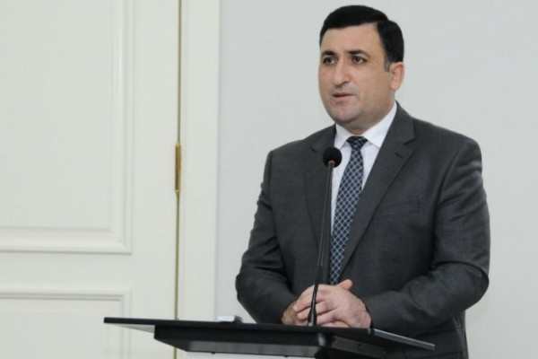ADNSU tələbələri rektor Mustafa Babanlını və universiteti gülüş hədəfinə çevirdilər - VİDEO