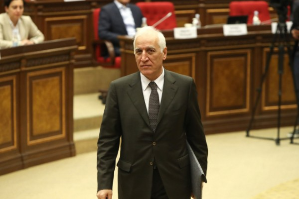Ermənistanın yeni prezidenti SEÇİLDİ