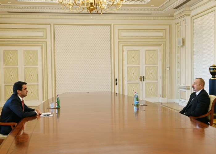 Prezident Rüstəm Emoməlini qəbul edib