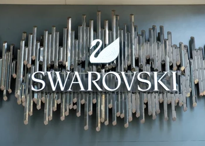 "Swarovski" Rusiyada satışlarını dayandırdı
