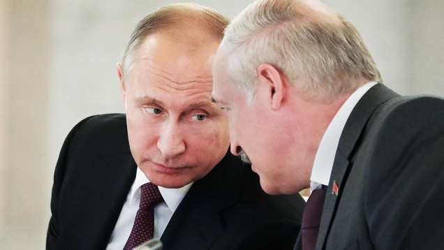 Putin Lukaşenko ilə telefonla danışdı