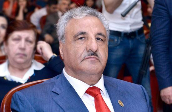 Tağı Əhmədovun 2 milyonunu mənimsəyən şəxs 9 il 6 ay azadlıqdan məhrum edilə bilər