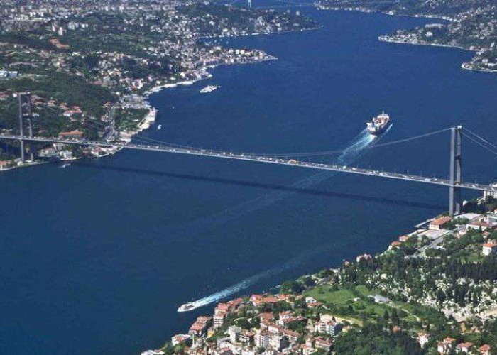 Türkiyə Bosfor boğazını bağladı