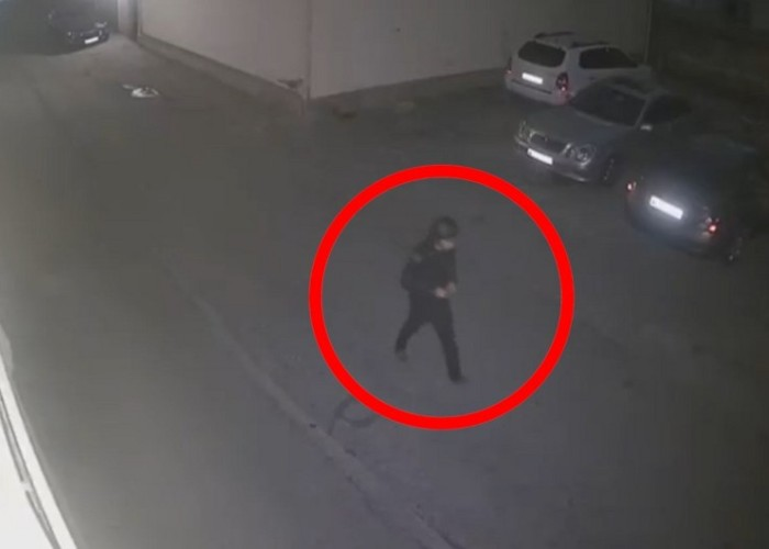Bakıda maşının şüşəsini sındırıb oğurluq edən şəxs HƏBS EDİLDİ - VİDEO