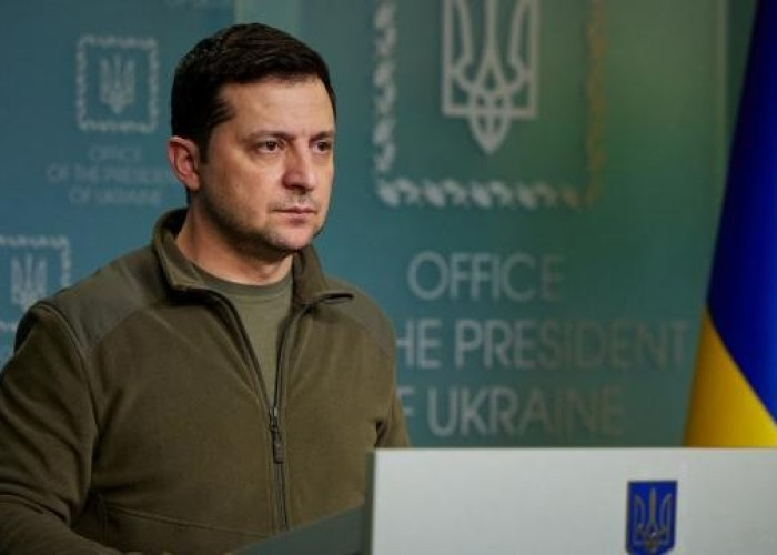 "Siyasətçilər qorxurlar" - Ukrayna Prezidenti
