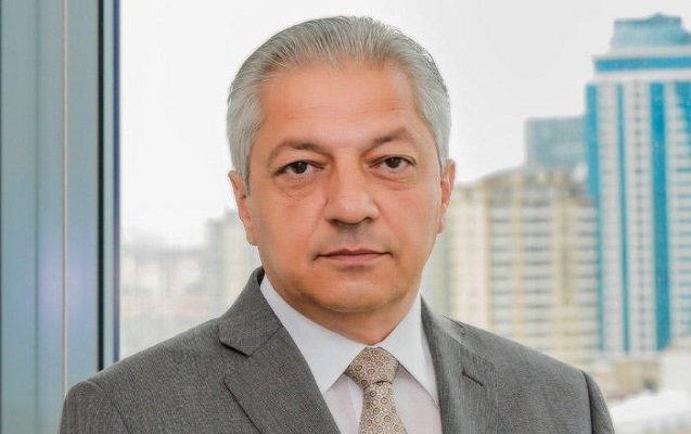 Zaur Qəriboğlu Cavanşir Feyziyevi məhkəməyə verdi