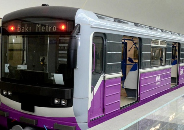 Metroda sərnişin vəfat etdi