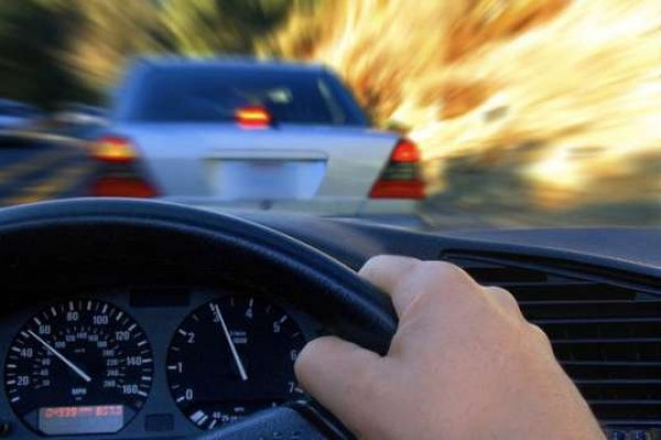 Yolu əksinə gedən sürücü həbs edildi