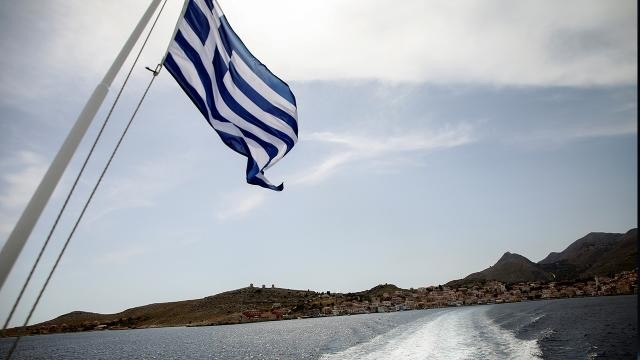 Yunanıstan Rusiya tankerini ələ keçirdi