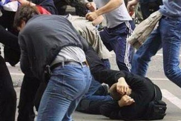 Bakıda kütləvi dava - Bir qrup gənc saxlanıldı