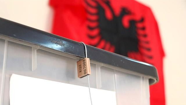 Albaniyada prezident seçkiləri başlayır