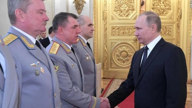 Xarkova "qadağan olunmuş" bombalar atan GENERAL KİMDİR?