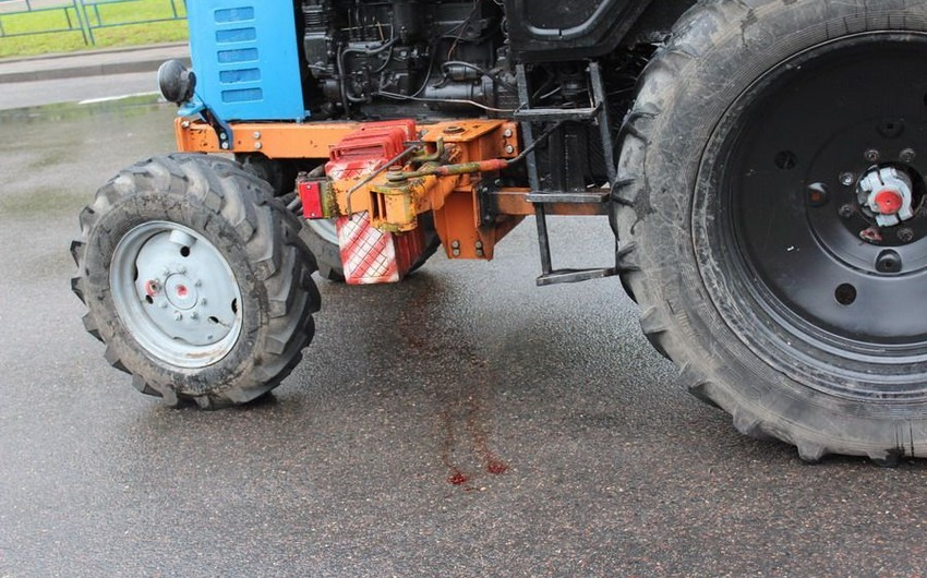 Beyləqanda minik avtomobili ilə traktor toqquşub, sürücülərdən biri ölüb Ətraflı