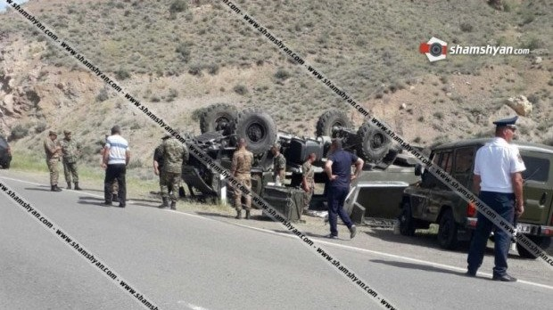 Ermənistanda "Kamaz" aşdı: 11 hərbçi yaralandı