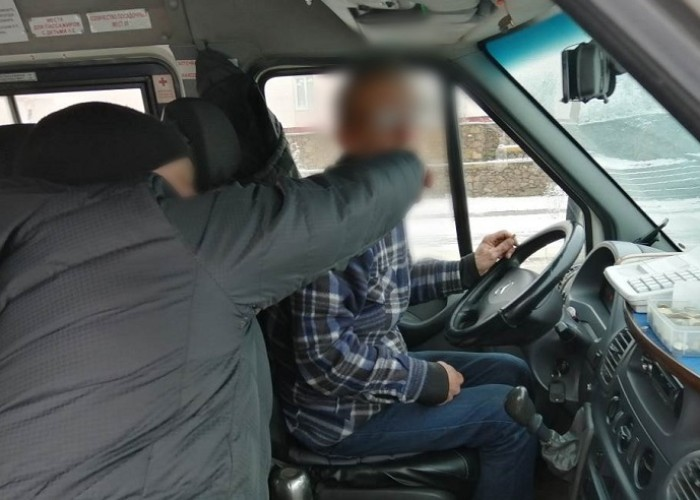 Bakıda sərnişin avtobus sürücüsünü döydü