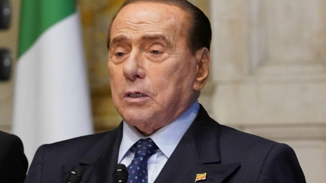 "İtaliya rus qazından imtina etməlidir" - Berluskoni
