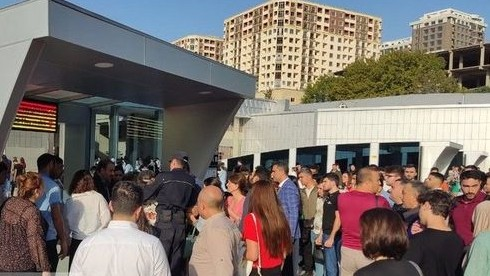 Bakı Dəmiryolu Vağzalında etiraz - VİDEO (YENİLƏNİB)