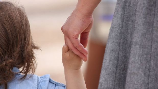 Qubada ana və iki uşağını maşın vurub: Ölən var