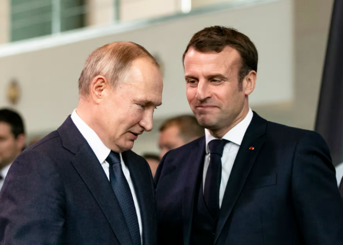 Putin Makronun Qarabağla bağlı bəyanatını səhv adlandırdı