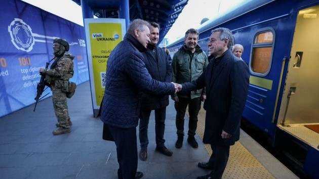 İsveçrə prezidenti Kiyevə səfər etdi