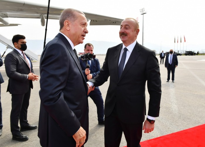 Prezidentlər arasında maraqlı dialoq - VİDEO