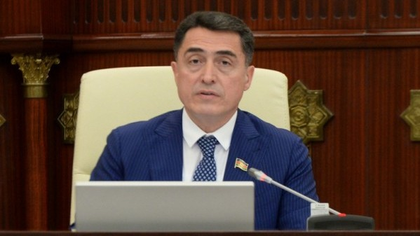 "Qanun layihəsinə münasibət müsbətdir" - Əli Hüseynli