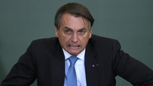 Braziliya prezidenti buna görə cərimələndi