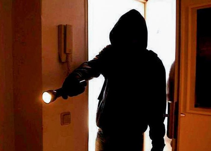 Bakıda evdən külli miqdarda oğurluq edildi