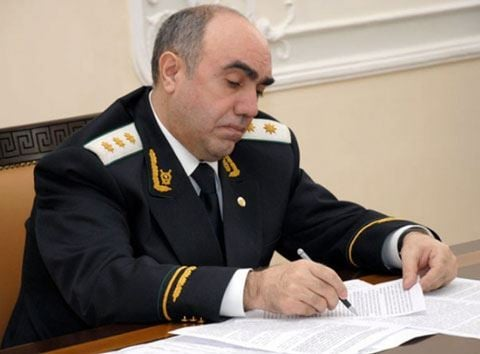 Zakir Qaralovun qohumu işdən çıxarıldı