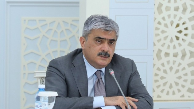 "Pensiya yaşının azaldılması problemlər yarada bilər" - Nazir