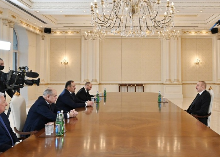 İlham Əliyev Dağıstanın rəhbərini qəbul etdi