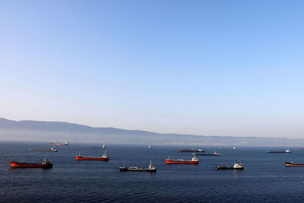Türkiyə sahillərində neft tankerləri tıxac yaradıb