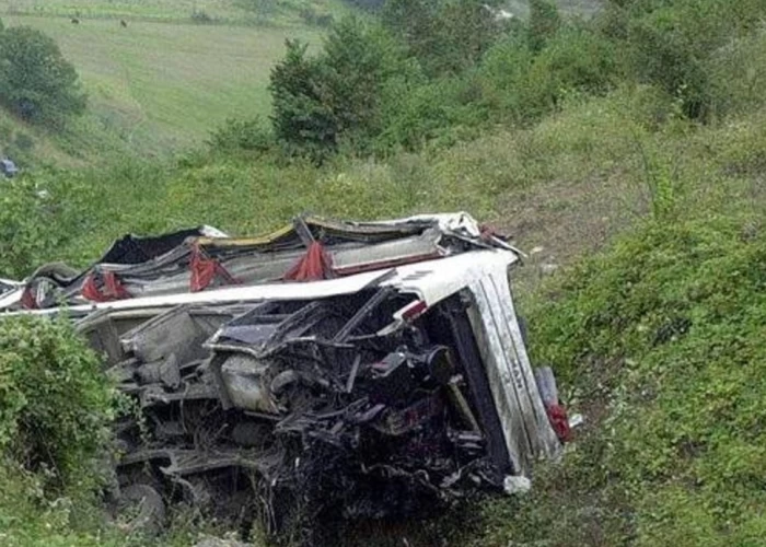 Meksikada turist avtobusu qəzaya uğradı - 41 yaralı