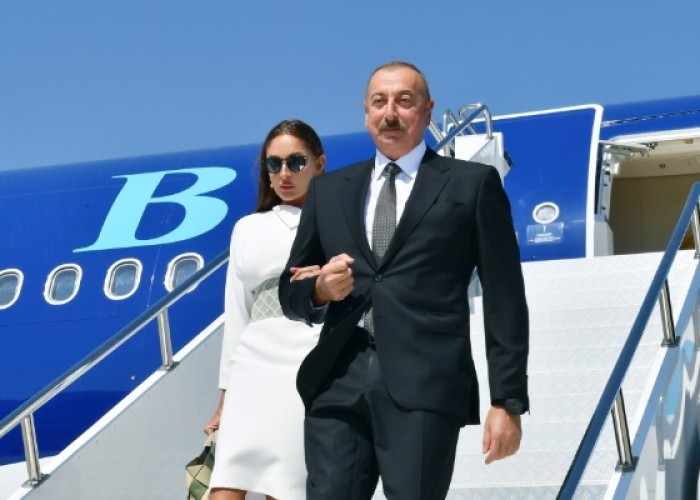 İlham Əliyev və xanımı Türkmənistana getdi