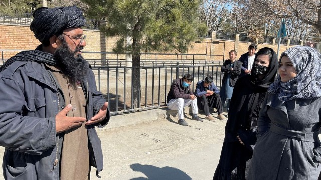 Taliban qadınların universitetə daxil olmasını qadağan etdi