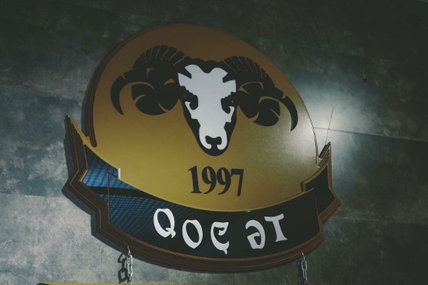 "Qoç ət"də DƏHŞƏT: Qadın ətqarışdırıcı aparatda qalıb öldü