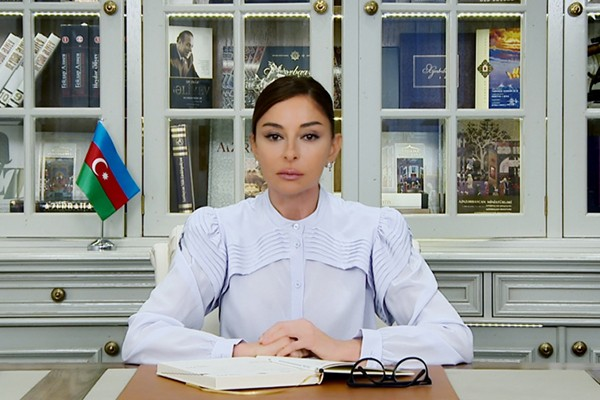 Mehriban Əliyevadan "Gənclər Günü" ilə bağlı PAYLAŞIM
