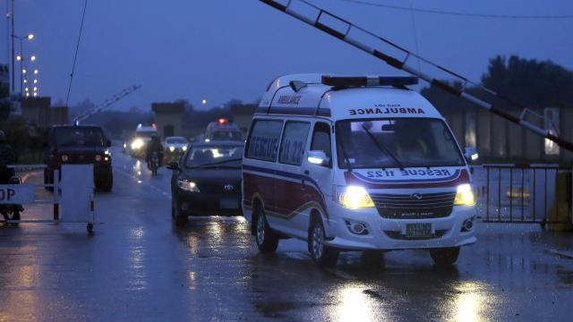 Pakistanda bombalı hücum: Ölənlər var