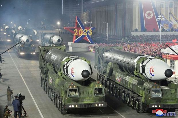 Şimali Koreya yeni ballistik raketini nümayiş etdirdi