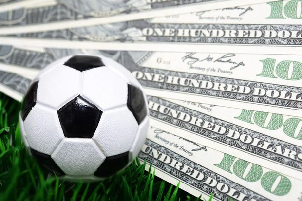 Futbol klublarının transfer xərcləri rekord həddə çatdı
