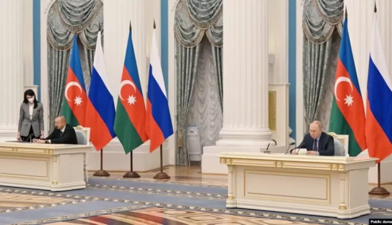 Azərbaycan öhdəliklərini necə yerinə yetirir, Rusiya necə?