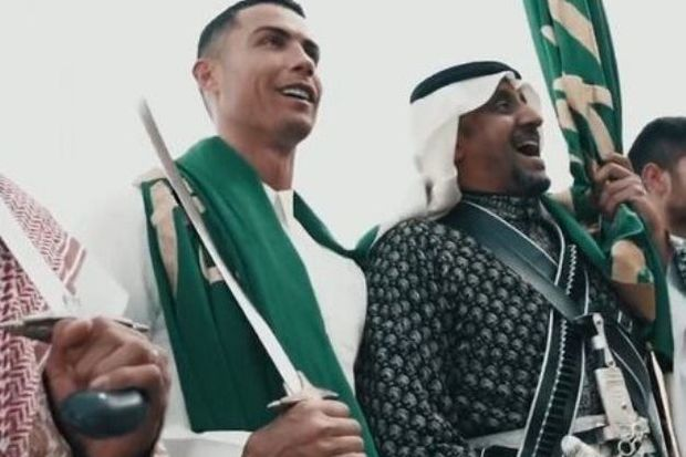 Ronaldu əlinə qılınc alıb yürüşə çıxdı