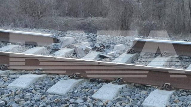 Krımda dəmir yolu partladıldı